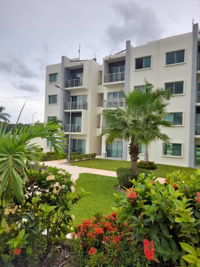 Gorgeous Apartment HOEStel Long Island! Cancún Exterior foto
